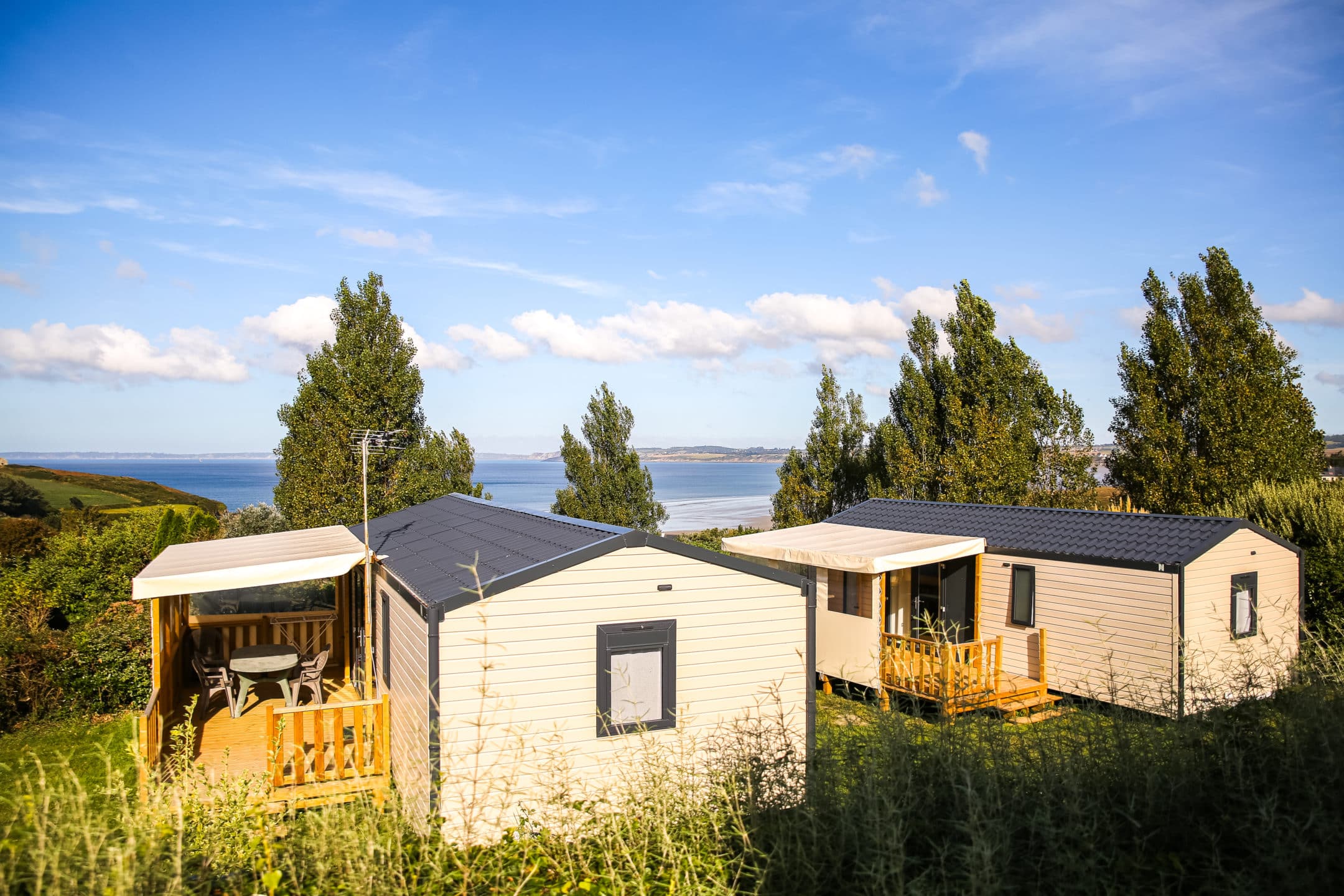 Mobil home chalet a louer vacances Plomodiern pres de Douarnenez -
